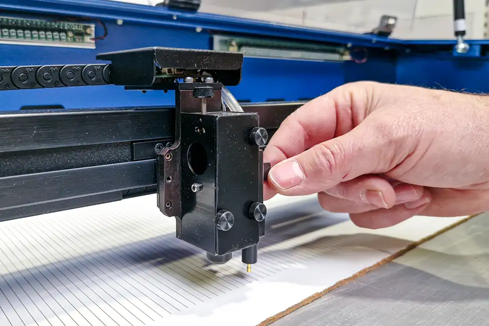 axyslaser-machine-laser-sur-mesure-3